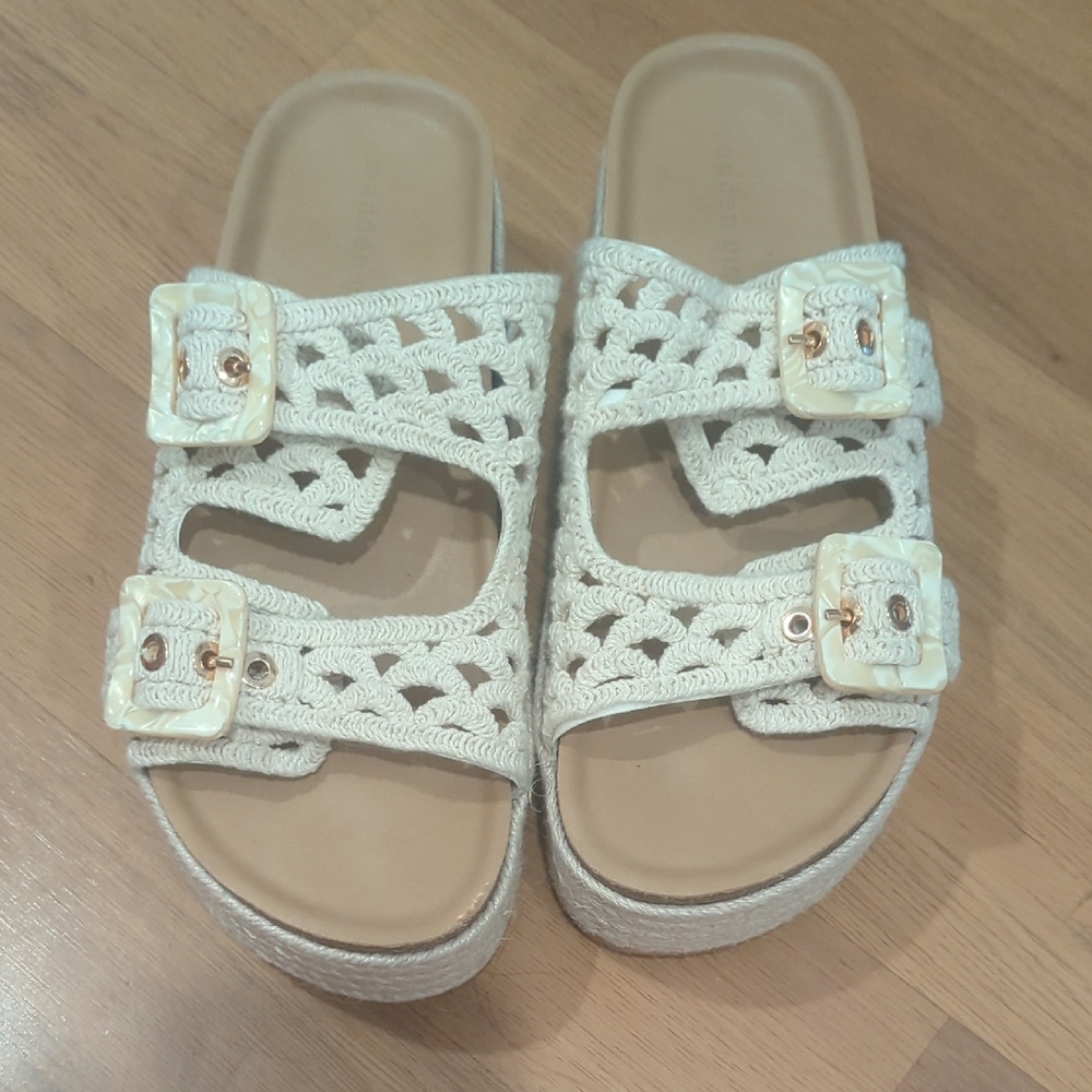 Madden Girl Bali Crochet Double Strap Flatform Footbed sandals Off White